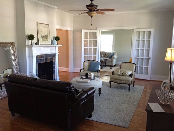 3rd image of 337 Lexington Rd