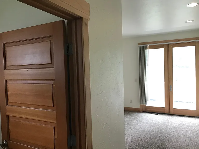 1281 Stoneridge Dr #A — Photo 11