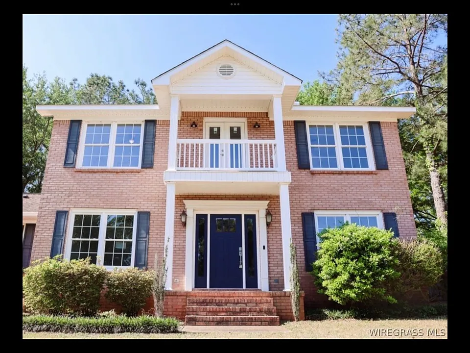 300 S Oak Ridge Dr