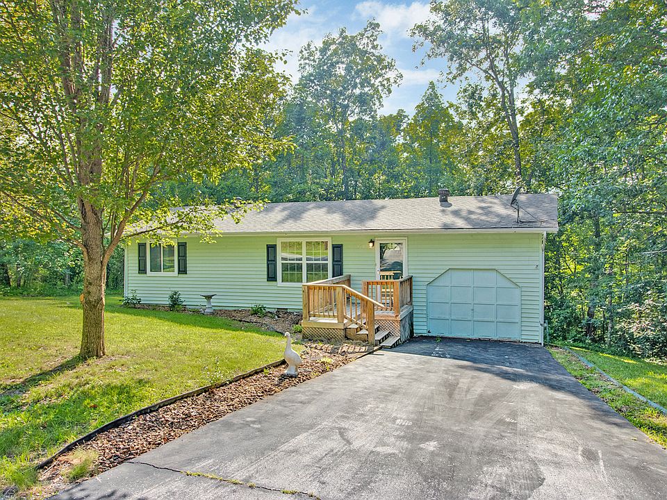 1st image of 169 Lakeshire Dr