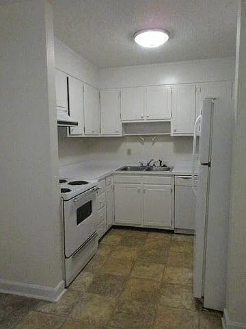 117 Engleside St — Photo 8