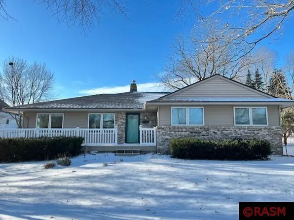 716 W Nassau St, Saint Peter, MN 56082