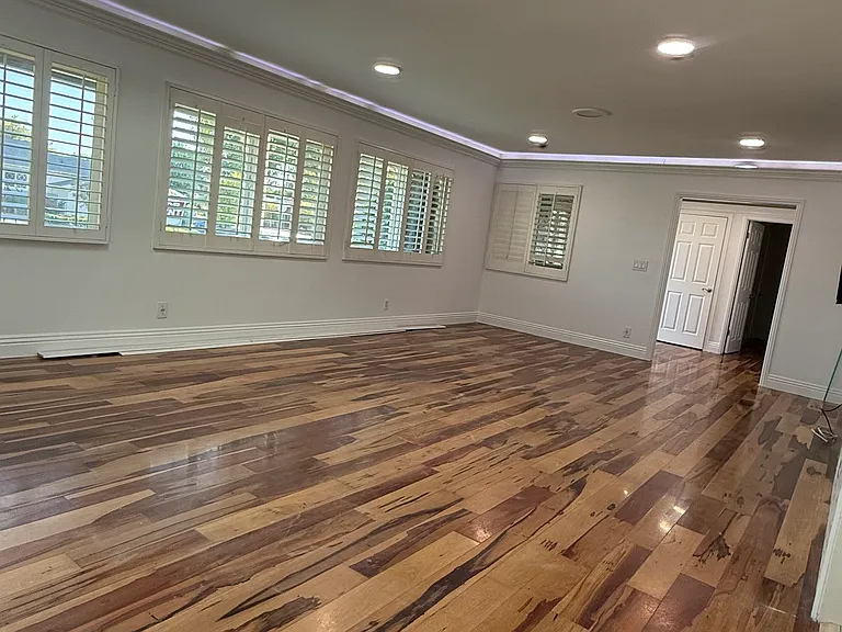 10500 Collett Ave — Photo 8
