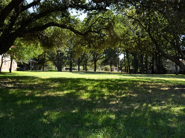 121 Autumn Wood Trl, Gun Barrel City, TX 75156