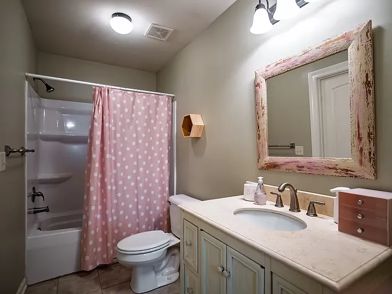 122 Westbury Cir — Photo 19