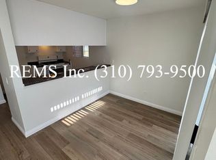 860 W 165th Pl #203, Gardena, CA 90247