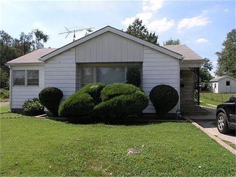 2nd image of 502 Range Ln