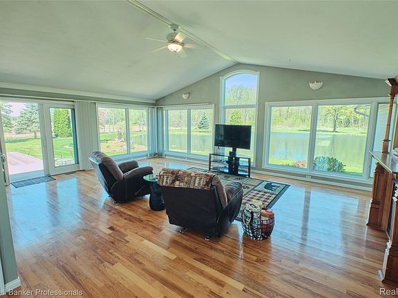 4th image of 6464 Ferden Rd
