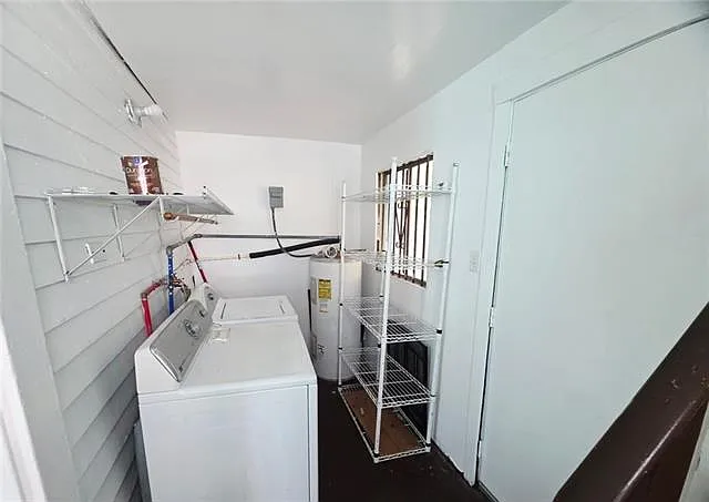 421 S Genois St — Photo 7