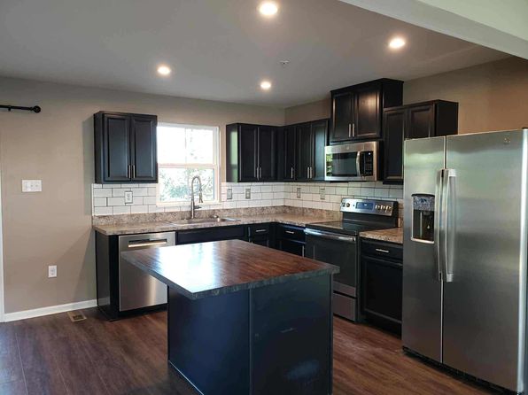 12 Foxwood Dr