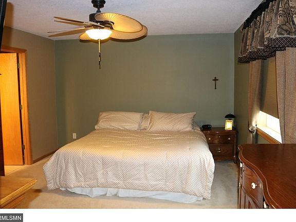 5th image of 929 Sunrise Ln