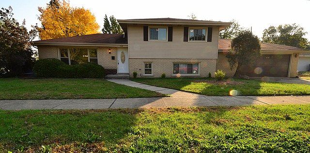 1st image of 17201 Drexel Ave