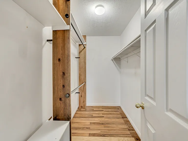 778 S 410 E — Photo 15