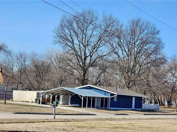 1300 Wilson Ave, Parsons, KS 67357