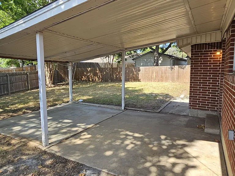 7205 Merry Ln — Photo 21