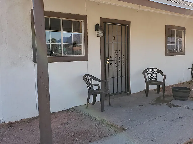 8908 Robert Dr — Photo 16