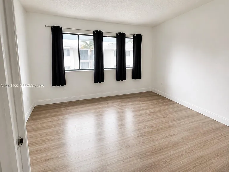 2550 SW 18th Ter #1706 — Photo 9