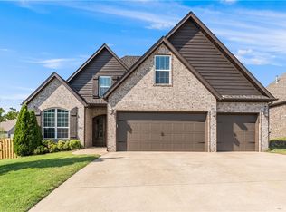 1740 Sweetbriar Way, Centerton, AR 72719