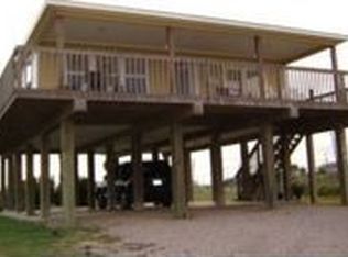 1202 Sargrasso Cir, Freeport, TX 77541