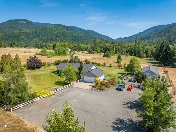 3959 Jumpoff Joe Creek Rd, Grants Pass, OR 97526