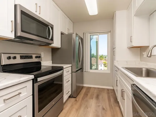 663 Diamond Way APT 229, Vista, CA 92083