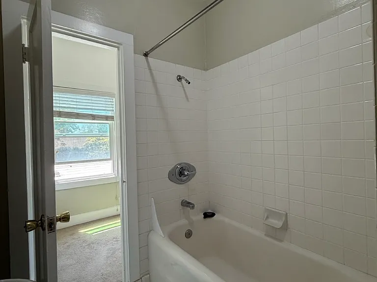 2451 Le Conte — Photo 14