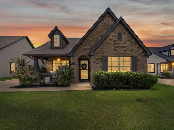 241 Tinker Trl, Burleson, TX 76028