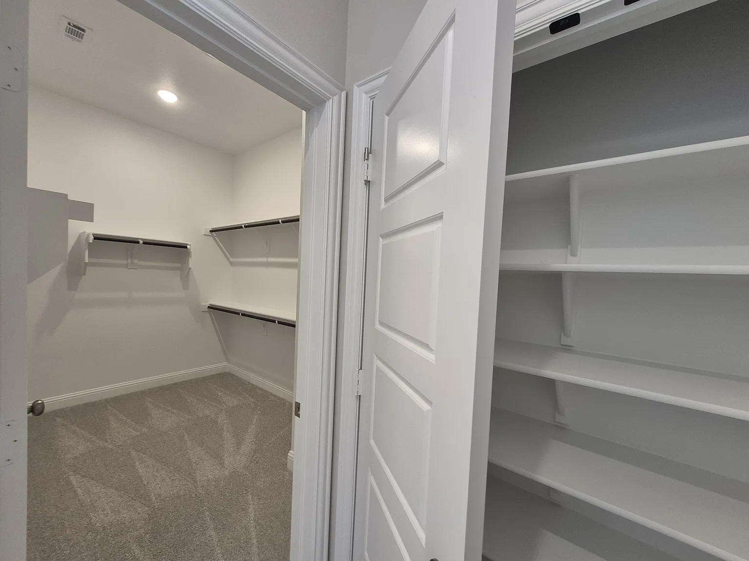 4 bed, 1996 sqft, $2,600 — Photo 4