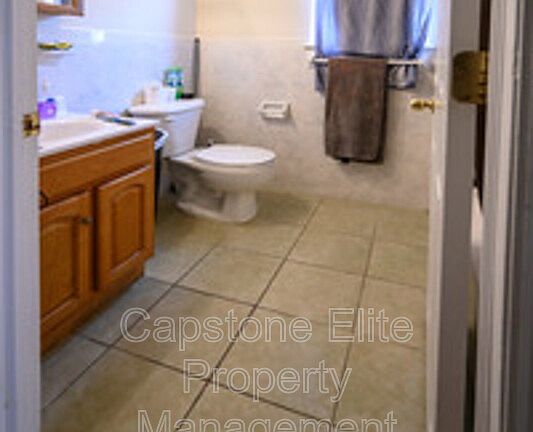 5th image of 117 Hudson St Floor 2-2-2