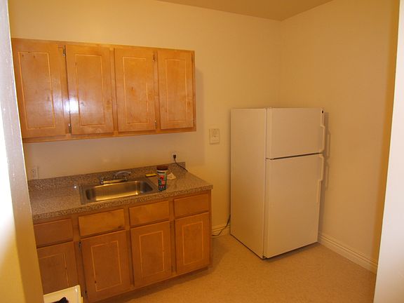 2nd image of 868 Faile St APT 25