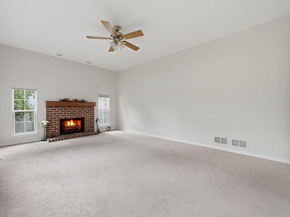 3rd image of 23645 W Denise St
