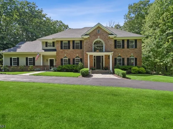 11 Laurel Mountain Way, Tewksbury Twp., NJ 07830