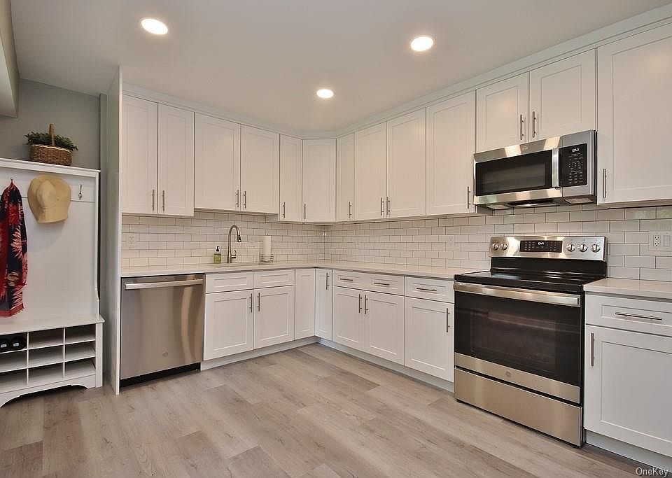 Woodbrook Gardens Apartments - Irvington, NY | Zillow