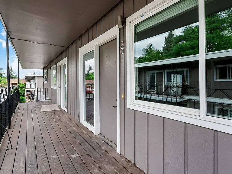 Eastside Village Apartments — Photo 41