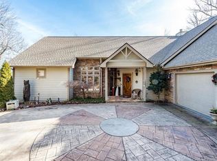 256 Dalhousie Ct, Flat Rock, NC 28731