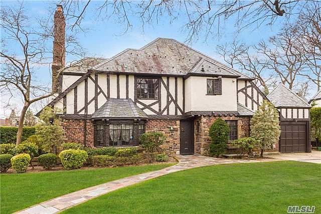 1st image of 44 Marlborough Ct