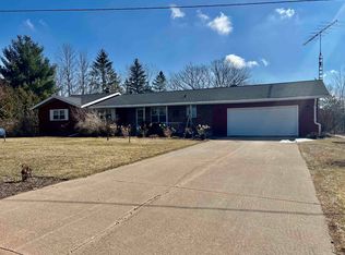 10144 W Tree Lake Rd, Rosholt, WI 54473
