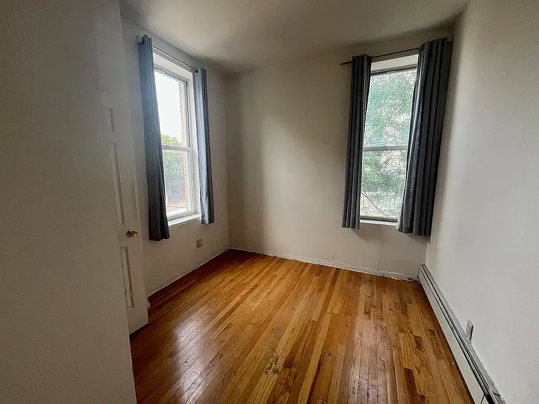 1065 Manhattan Ave #2L — Photo 5