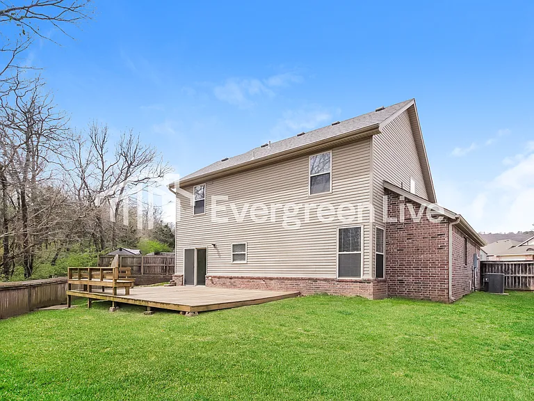 252 S Tamarind Cv — Photo 15