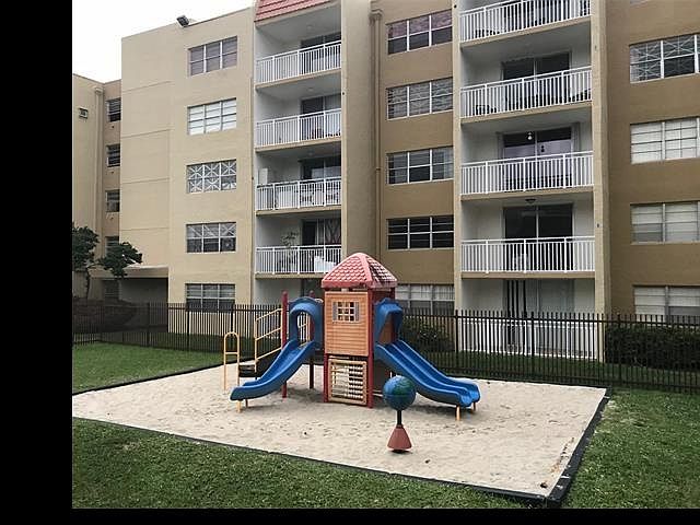 1st image of 6952 Miami Gardens Dr