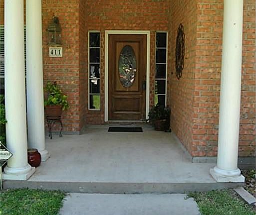 4th image of 411 Monarch Oak Dr