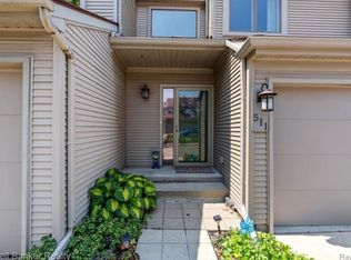 511 Plymouth Ct #511, Rochester, MI 48307