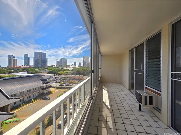 1122 Elm St APT 707, Honolulu, HI 96814
