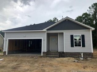 5800 Rivercroft Rd, Fayetteville, NC 28304