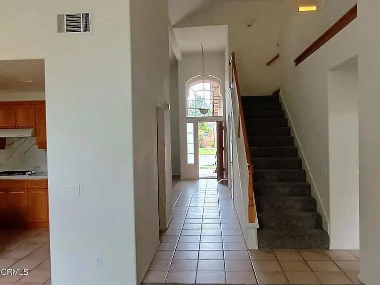 1405 La Culebra Cir — Photo 15