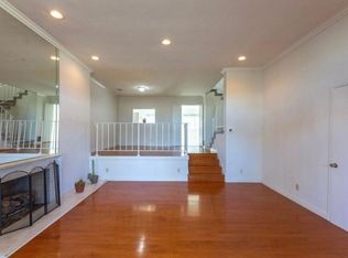904 Palo Verde Ave, Long Beach, CA 90815