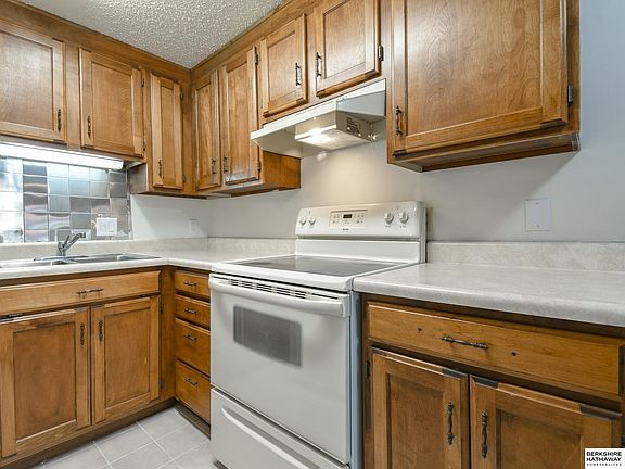 3rd image of 1540 N Cotner Blvd #B103