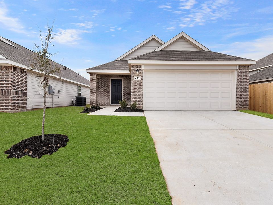 1st image of 435 Woodhouse Way