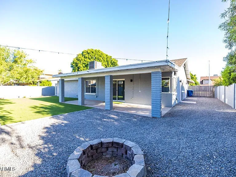 1115 W Barrow Dr — Photo 39