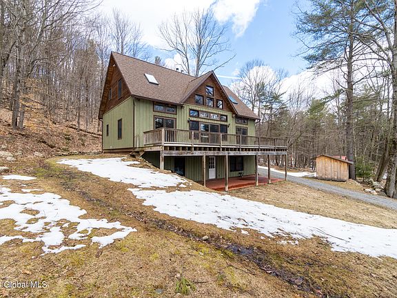 4th image of 221 Young Rd